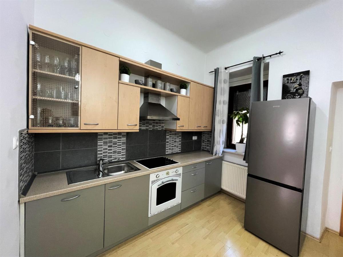 Viktorija City Center Apartment Ljubljana Eksteriør bilde