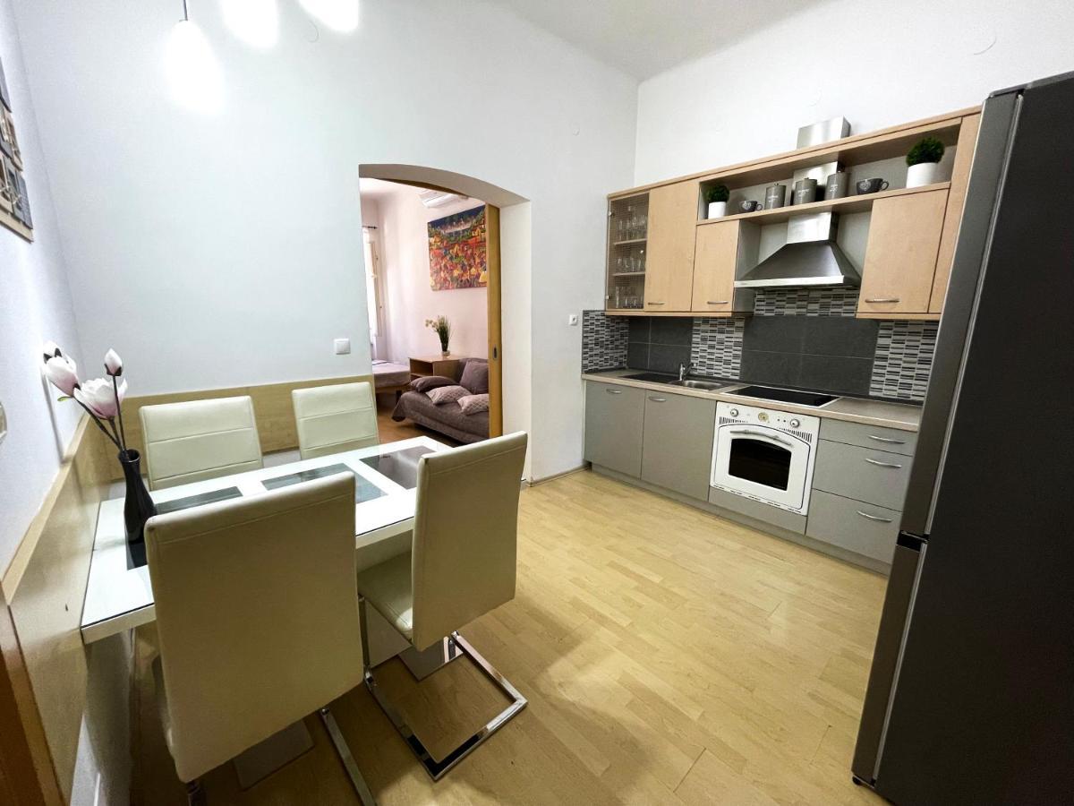 Viktorija City Center Apartment Ljubljana Eksteriør bilde